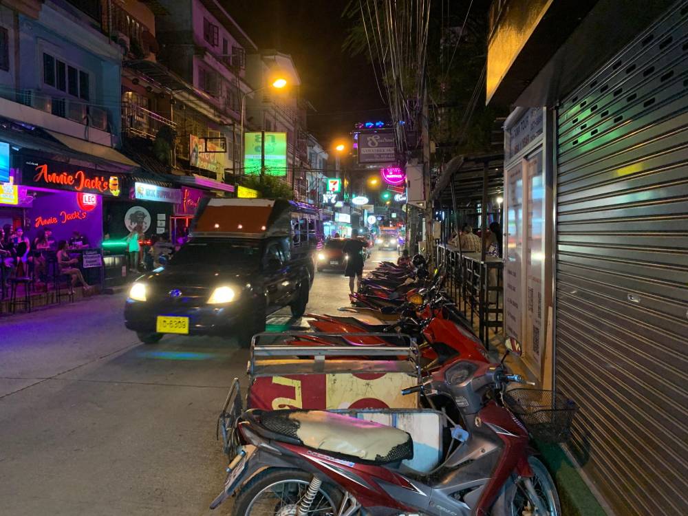 Guest Friendly Hotels On Soi Buakhao